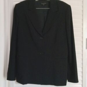 Tahari black wool suit Jacket black size 16